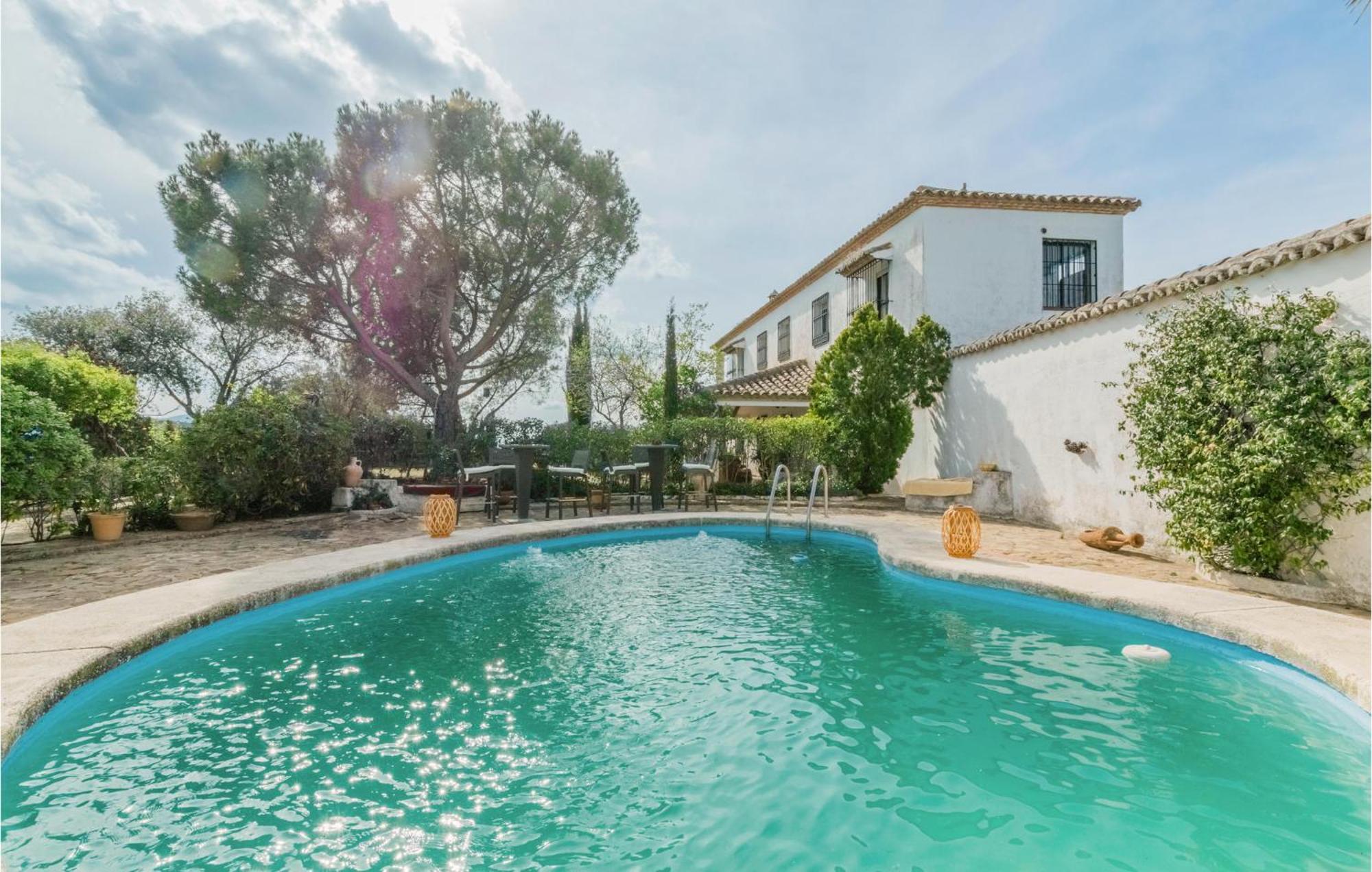 Gorgeous Home In Aldeaquemada With Swimming Pool Exterior photo