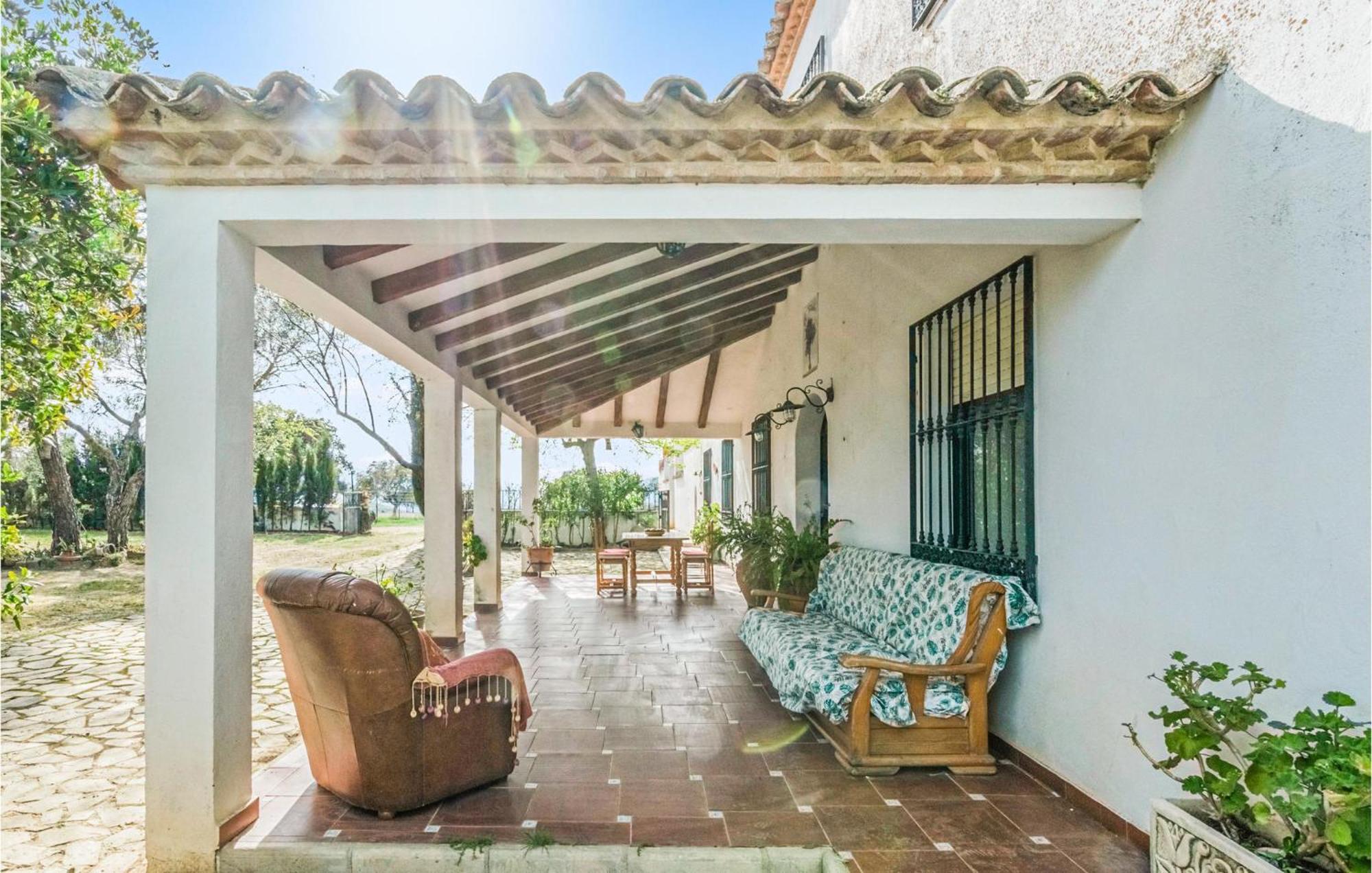 Gorgeous Home In Aldeaquemada With Swimming Pool Exterior photo