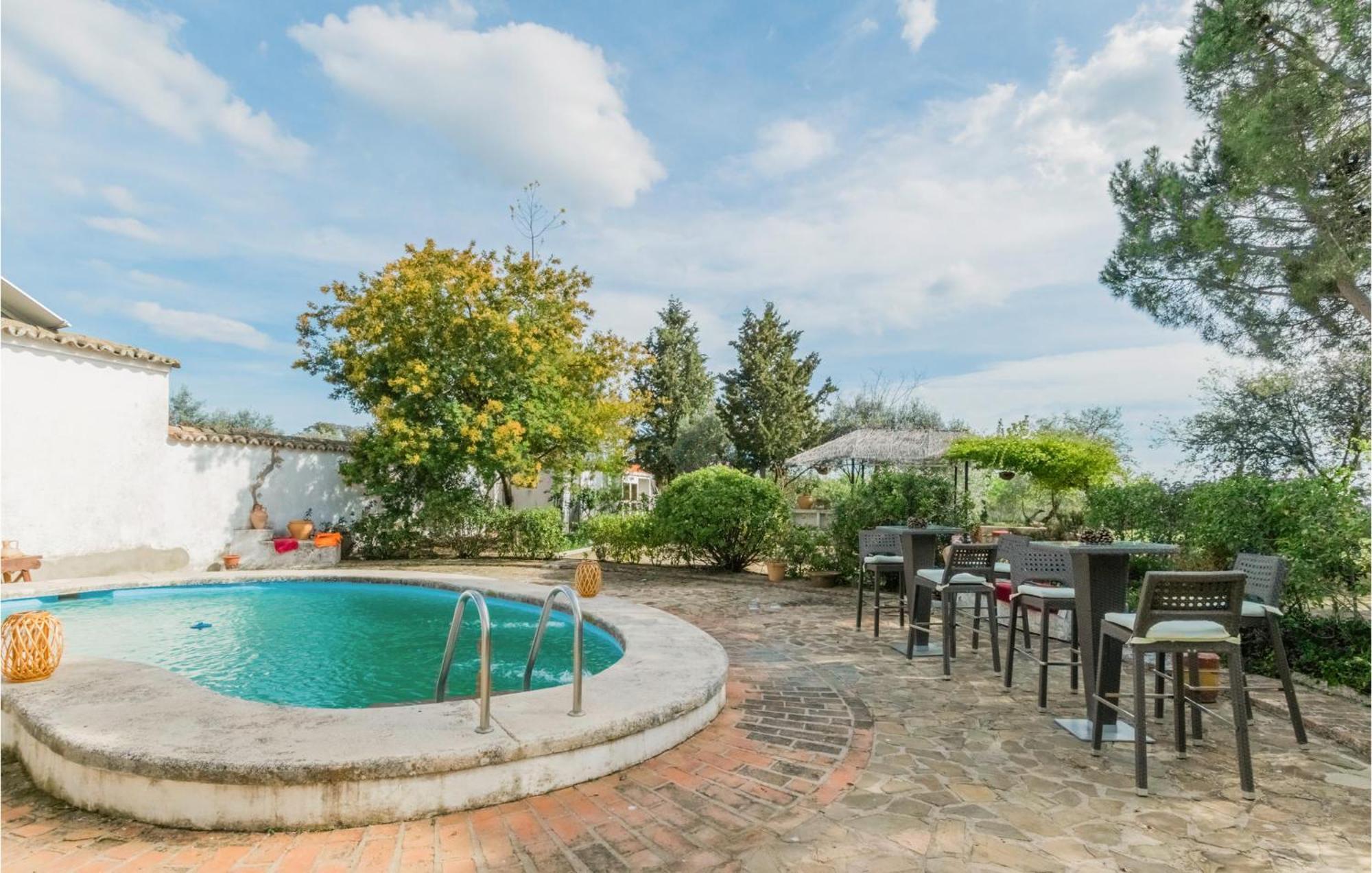Gorgeous Home In Aldeaquemada With Swimming Pool Exterior photo
