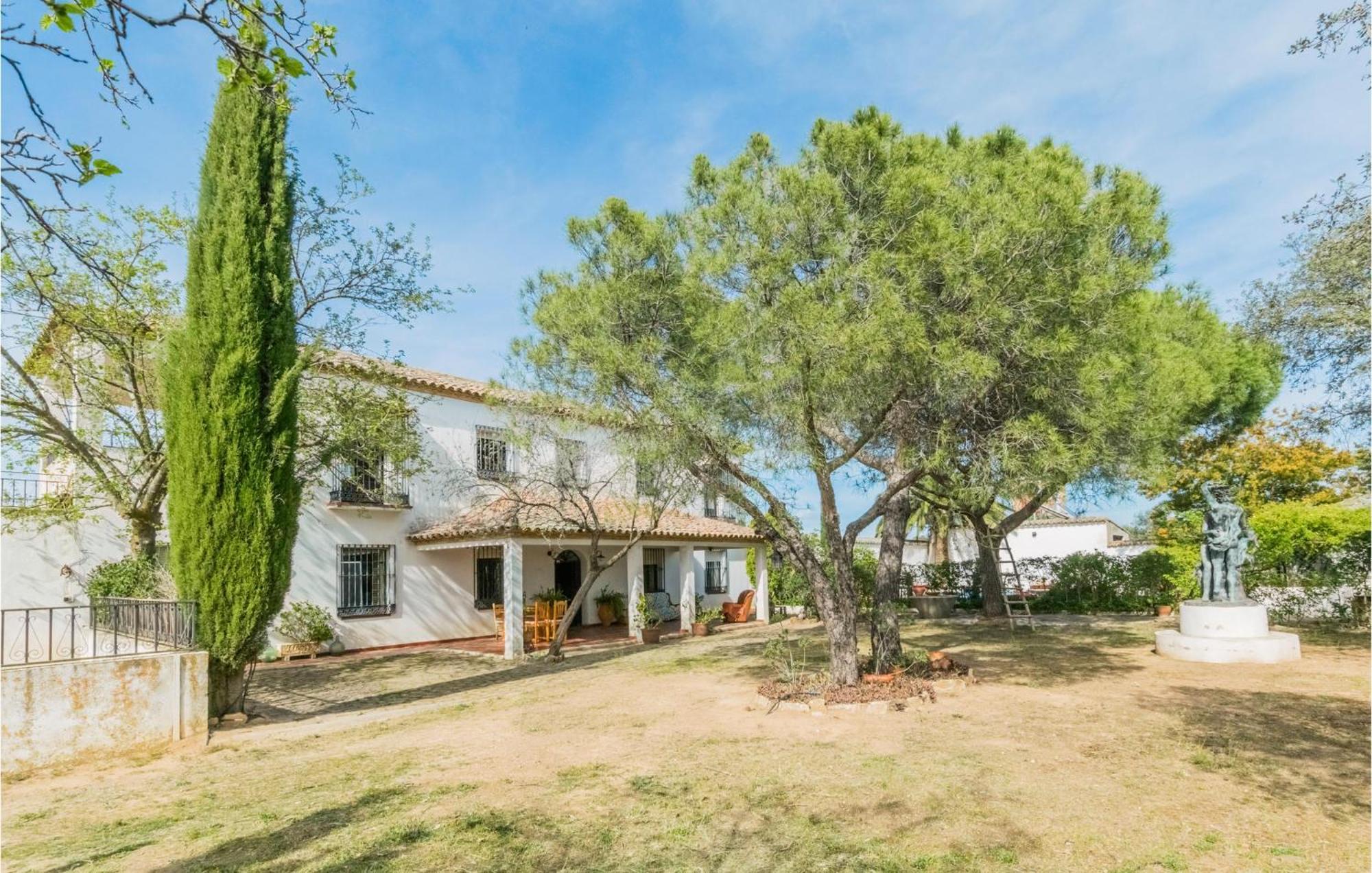 Gorgeous Home In Aldeaquemada With Swimming Pool Exterior photo